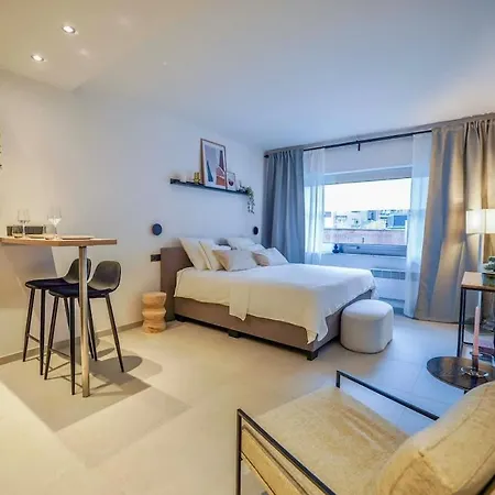 Lovely And Charming In The Heart Of - Total Comfort * Льеж